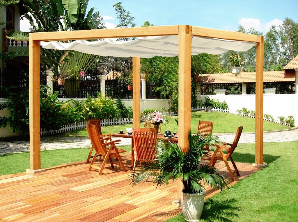 Pérgola de jardín: guía para elegir material, medidas y anclaje
