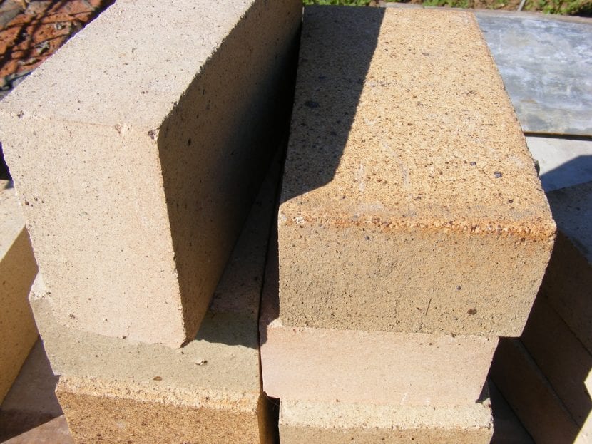 Ladrillos refractarios para construir la hoguera