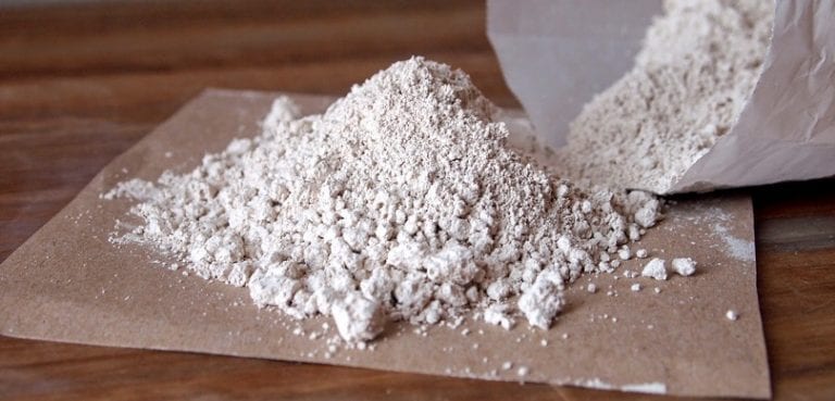 Tierra de diatomeas, polvo mineral de uso insecticida
