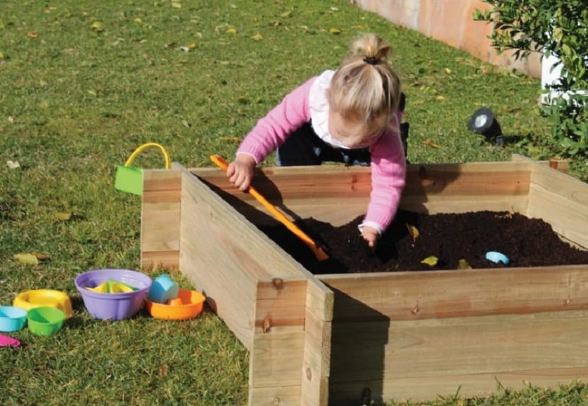 Mini jardín para que los niños jueguen