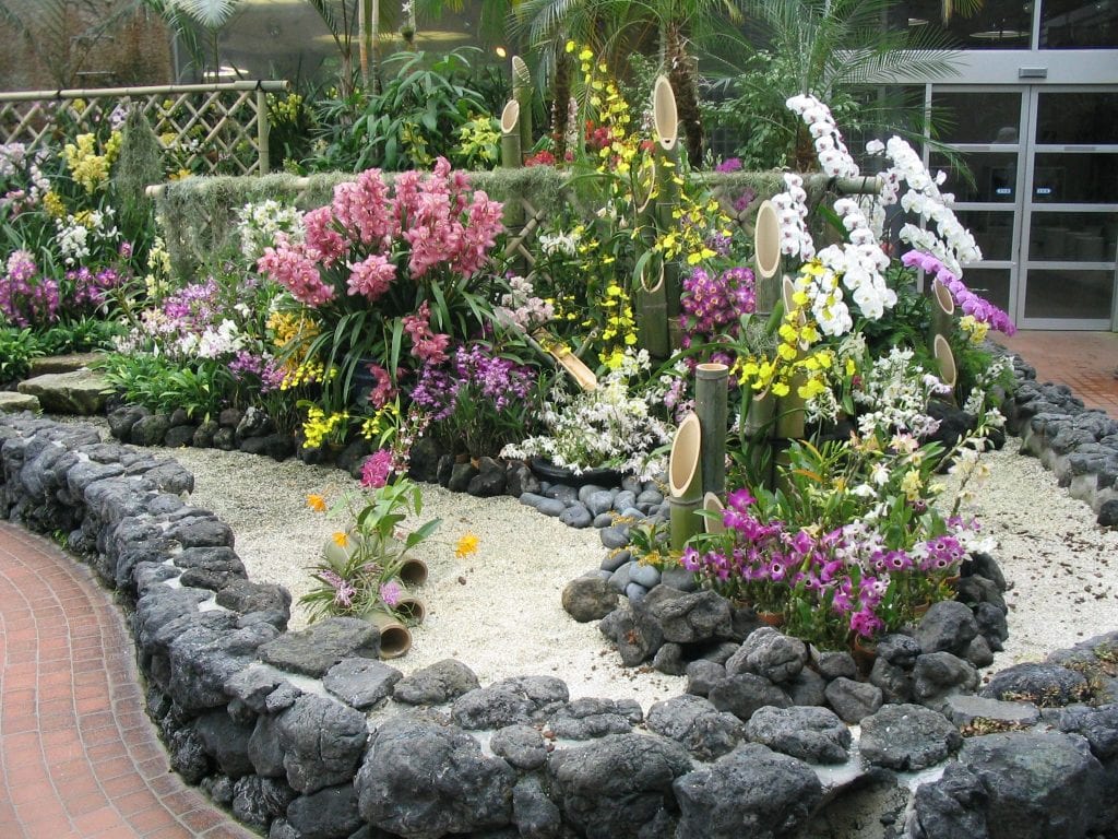 Gravilla en el jardín: caminos, acolchado y drenaje
